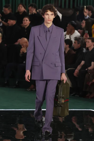 Look 9